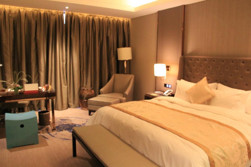 Howard Johnson Qinlu Plaza Yingtan Экстерьер фото
