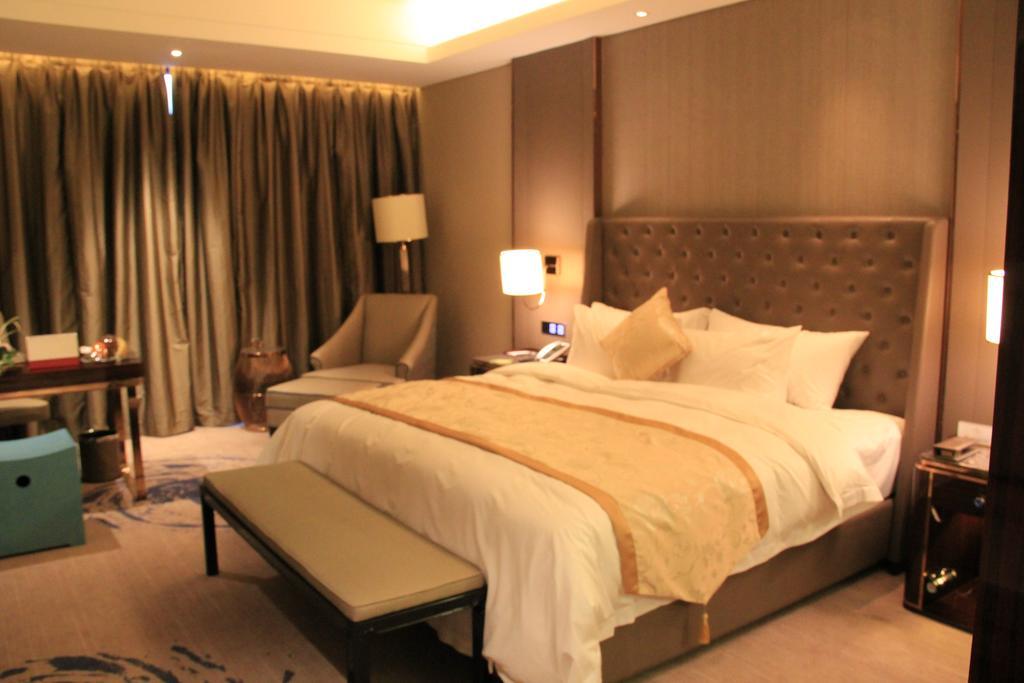 Howard Johnson Qinlu Plaza Yingtan Экстерьер фото