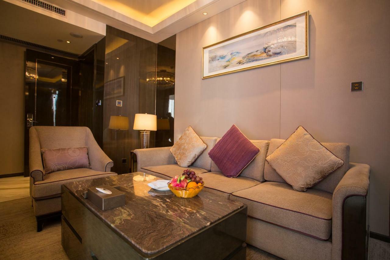 Howard Johnson Qinlu Plaza Yingtan Экстерьер фото