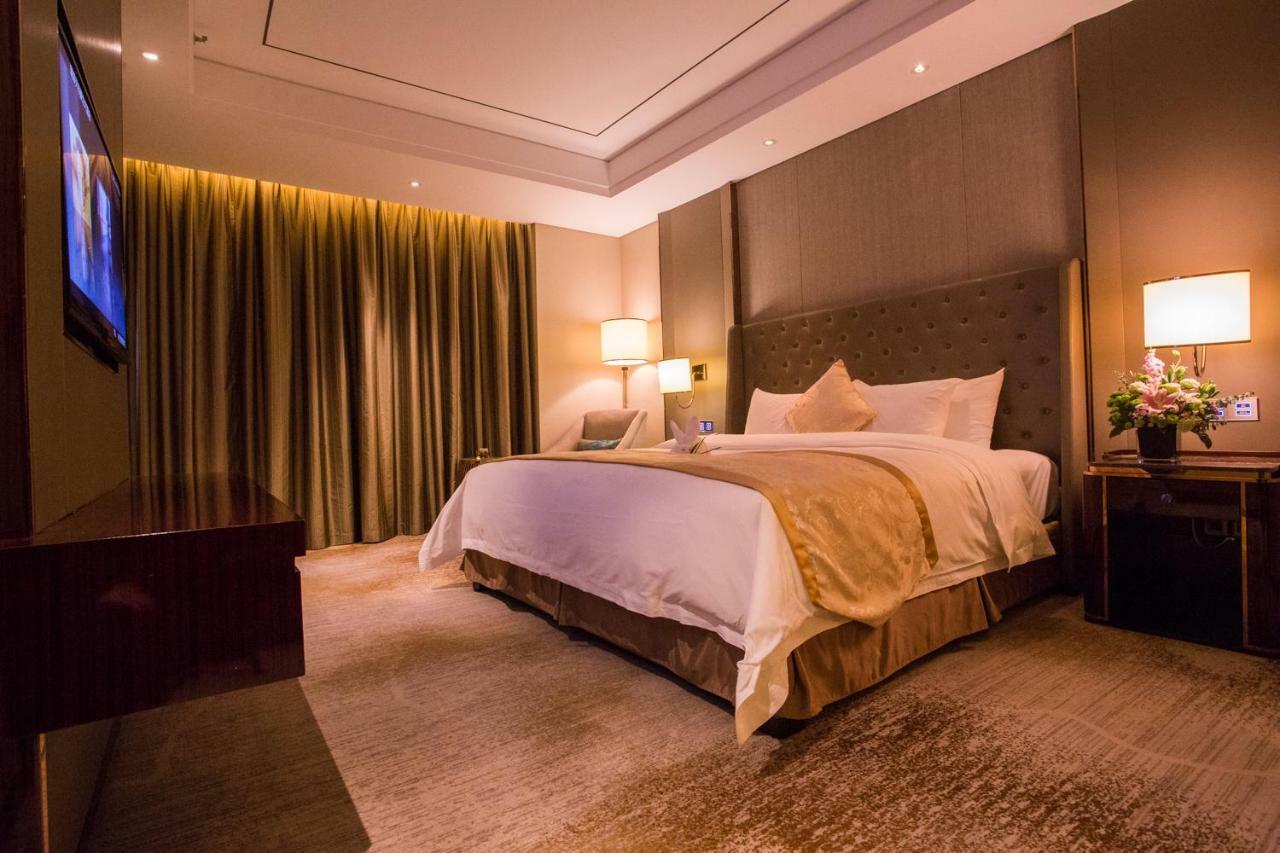 Howard Johnson Qinlu Plaza Yingtan Экстерьер фото